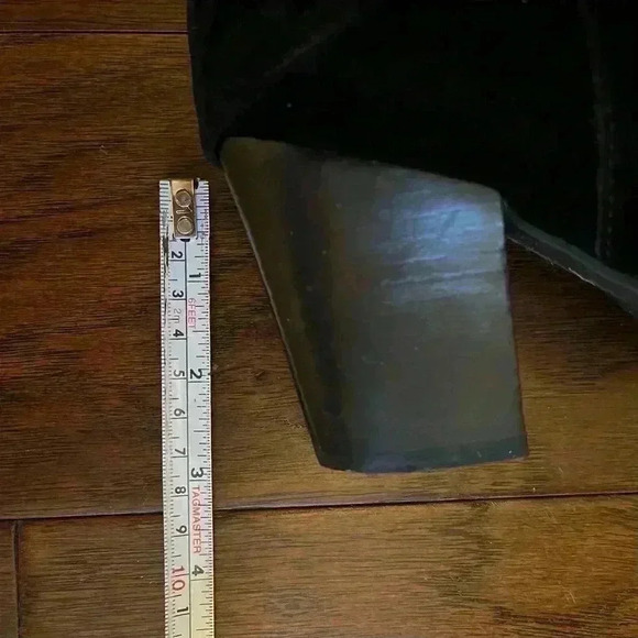 Andrew Gellar Guinevere black suede ankle boots with 3 inch heel EUC side 6 - Picture 7 of 7